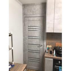 Міжкімнатні Двері Versal сірий бетон сатин білий Darumi Ламінатин
