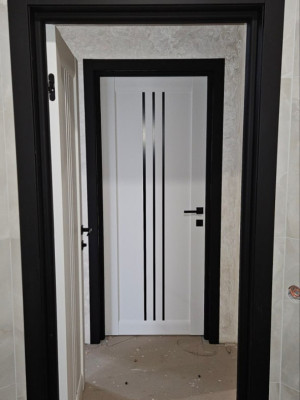 Двері Verona Білі BLK Leador