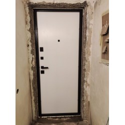 Вхідні Двері Classik+ (KC) 485 Vinorit Abwehr
