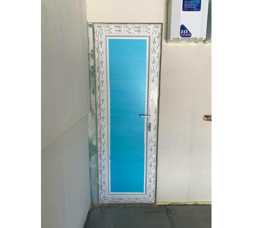 Металлопластиковые двери для технических помещений VEKA Softline 76 поворотные 800 x 2000 мм