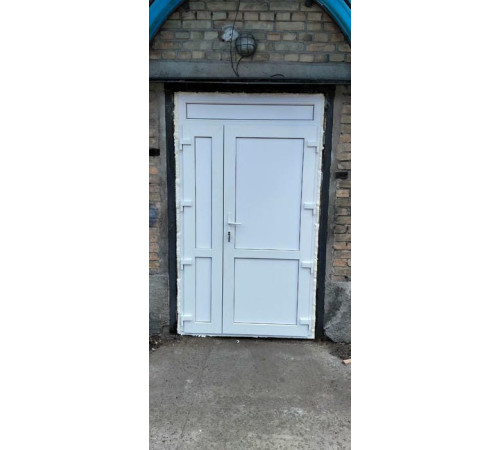 Металлопластиковые двери для технических помещений VEKA Softline 76 с фрамугой 1400 x 2000 мм