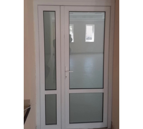 Металлопластиковые двери Rehau Synego полуторные с поворотно-откидной створкой 1200 x 2100 мм