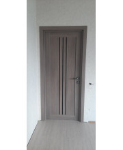 Двері Leador Doors Verona сіре дерево Чорне скло