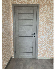 Двери Darumi Doors Leona серый краст Черное стекло