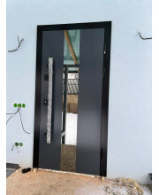 Входные Двери Cotage1 (KT1 с терморазрывом) 496 UFO BLACK RAL 7016 Abwehr