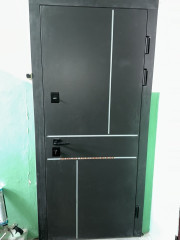 Двери Ультра (квадро) Securemme 557/607 Тонированное зеркало Пепельный металлик/Серый шифер Булат