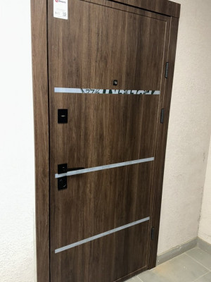 Входные Двери Ультра Аккорд дуб табак/белое дерево Qdoors