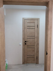 Двери RockWood Island Линия 8 рустик авиньйон золотой черное стекло
