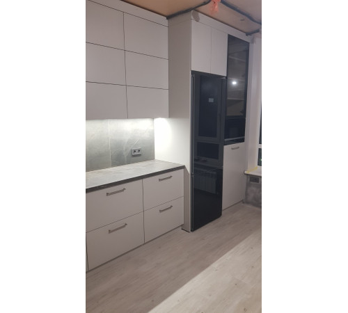 Угловая кухня на заказ в белом цвете №82 24.10.2024