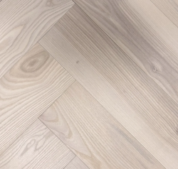 Паркетна дошка Universe Ясен ваніль (herringbone)