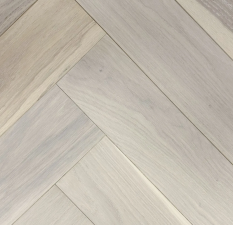 Паркетная доска Universe Дуб натур 68 V4 BR OIL (herringbone)