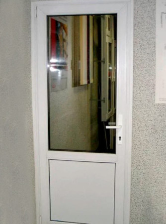 Металлопластиковые входные двери WDS 76MD 900 x 2100 мм