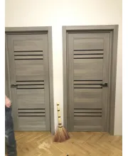 Межкомнатные Двери Leador Doors Sovana серое дерево Черное стекло ПВХ плёнка Межкомнатные Двери Leador Doors Sovana серое дерево Черное стекло ПВХ плёнка