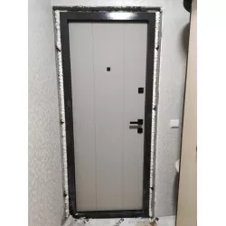 Входные Двери УЛЬТРА (квадро) Kale 535 Бетон антрацит / Бетон снежный Булат