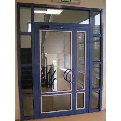 Алюминиевые двери Alulight W76 с фрамугой и боковыми вставками 3000 x 2600 мм-1