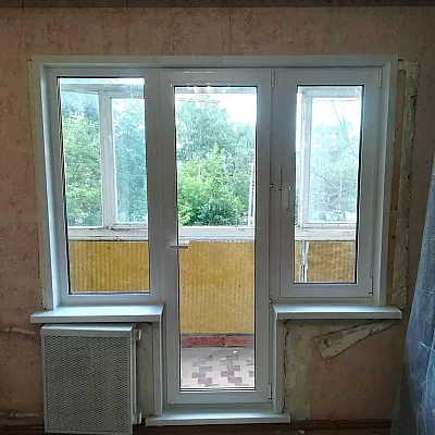 Балконный блок Veka Softline 82 с двумя окнами и поворотно-откидной дверью 2300 x 2100 мм-5