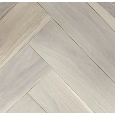 Паркетная доска Universe Дуб натур 68 V4 BR OIL (herringbone)-0