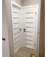 Межкомнатные Двери Leador Doors Neapol Белые Черное стекло ПВХ плёнка