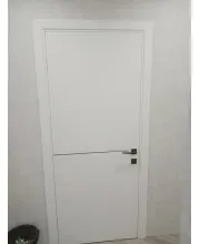 Межкомнатные Двери Darumi Doors Plato Line PTL-03 белый матовый (декор с алюминия черного цвета) Ламинатин