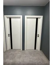 Межкомнатные Двери Darumi Doors Plato Line PTL-04 белый матовый Черное стекло Ламинатин