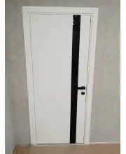 Межкомнатные Двери Darumi Doors Plato Line PTL-04 белый матовый Черное стекло Ламинатин