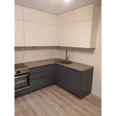 Угловая кухня на заказ из МДФ Белая Графит №11 02.02.2023-1