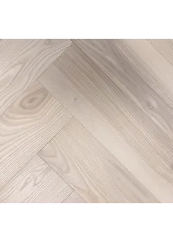 Паркетная доска Universe Ясень ваниль (herringbone)