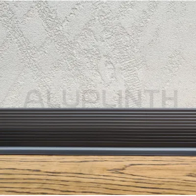Плінтус алюмініевий Хвильовий 60x11.7x2700 мм ALU-NV6011R Чорний RAL9005 Kluchuk-0