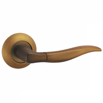 Ручки на розетах Punto Pelican TL-0