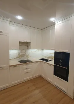 Кутова кухня на замовлення в білому кольорі №6 28-09-2022