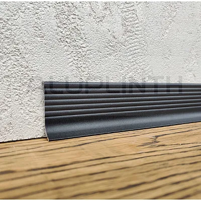 Плинтус алюминиевый Волнистый 40x11.7x2700 мм ALU-NV4011R Чёрный RAL9005 Kluchuk-0