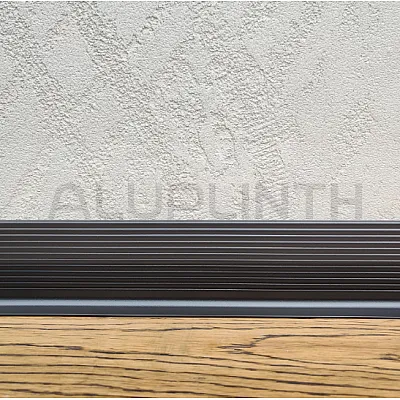 Плинтус алюминиевый Волнистый 60x11.7x2700 мм ALU-NV6011R Чёрный RAL9005 Kluchuk-0
