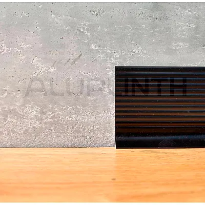 Плинтус алюминиевый Волнистый 80x11.7x2700 мм ALU-NV8011R Чёрный RAL9005 Kluchuk-0