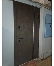 Вхідні Двері Термоультра (квадро) Securemme 546/607 Роксі антрацит/Біла шагрень дзеркало Булат