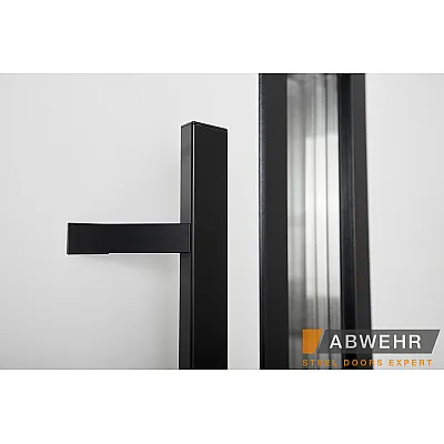 Входные Нестандартные двери с терморазрывом Ufo Black (RAL 7016 + Белый), 1600-1800*2200, комплектация FRAME Abwehr-4