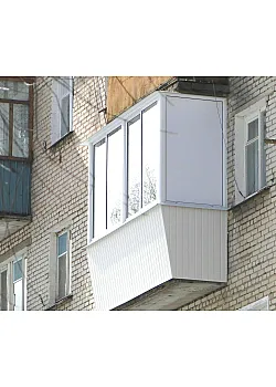 Балкон під ключ з оздобленням WDS