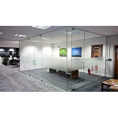 Безрамное остекление для офиса KMD под ключ-0