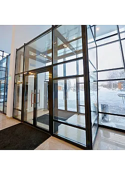 Алюминиевый тамбур Reynaers