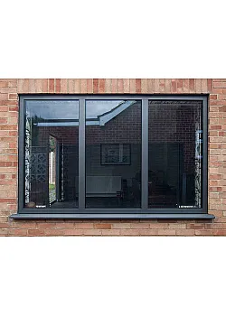 Алюмінієве вікно KMD 70 трьохстулкове з поворотно-відкидною стулкою 2000 x 1300 мм