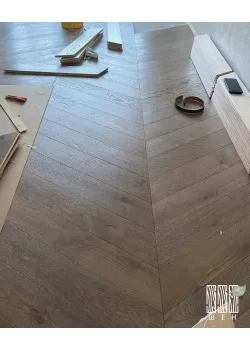 Инженерная доска Шен ДУБ Французская ёлочка 100 мм Рустик