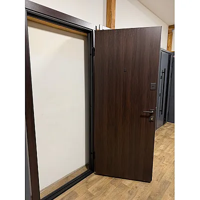 Вхідні Двері Гладь Оптима "Redfort"-1