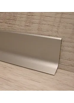 Плинтус Накладного монтажа Multi Effect Q64 17-50-2700