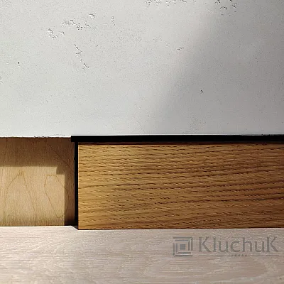 Алюмінієвий плінтус прихованого монтажа Kluchuk-1