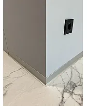 Плинтус алюминиевый накладной 40х12х2700 мм ALU-N4011А Анод Kluchuk