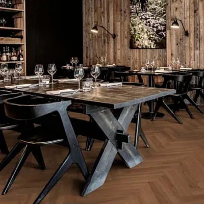 Виниловый пол Kährs Dry back Herringbone Redwood LTDBW2101-102-1