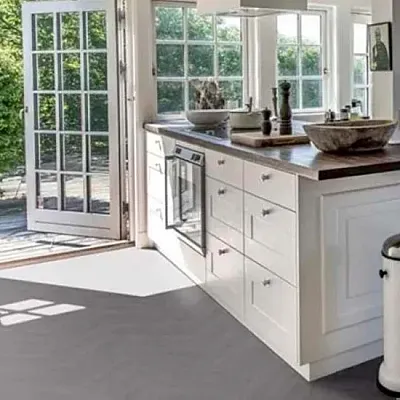 Виниловый пол Kährs Dry back Herringbone Schwarzwald LTDBW2104-102-1