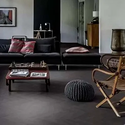 Виниловый пол Kährs Dry back Herringbone Schwarzwald LTDBW2104-102-2