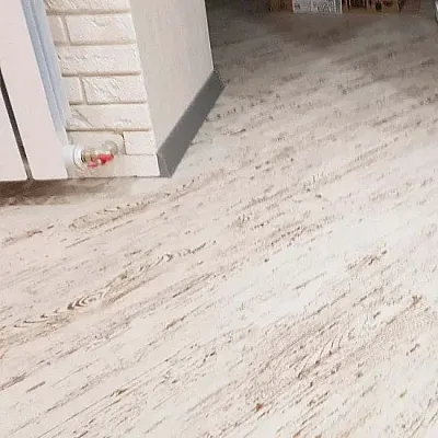 Виниловый пол LG Decotile wood Сосна покрашенная молочная DSW2361-0