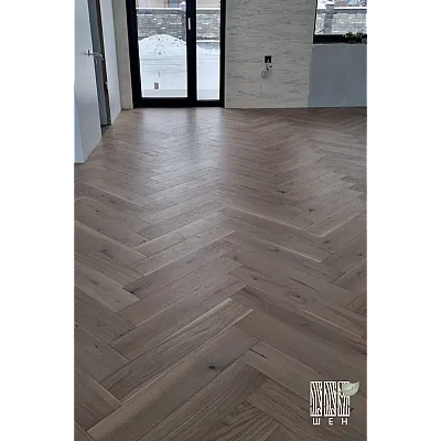 Инженерная доска Шен ДУБ Английская ёлочка 100 мм Рустик-1