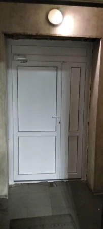 Металлопластиковые двери для технических помещений REHAU EURO 60 поворотные 1100 x 2000 мм